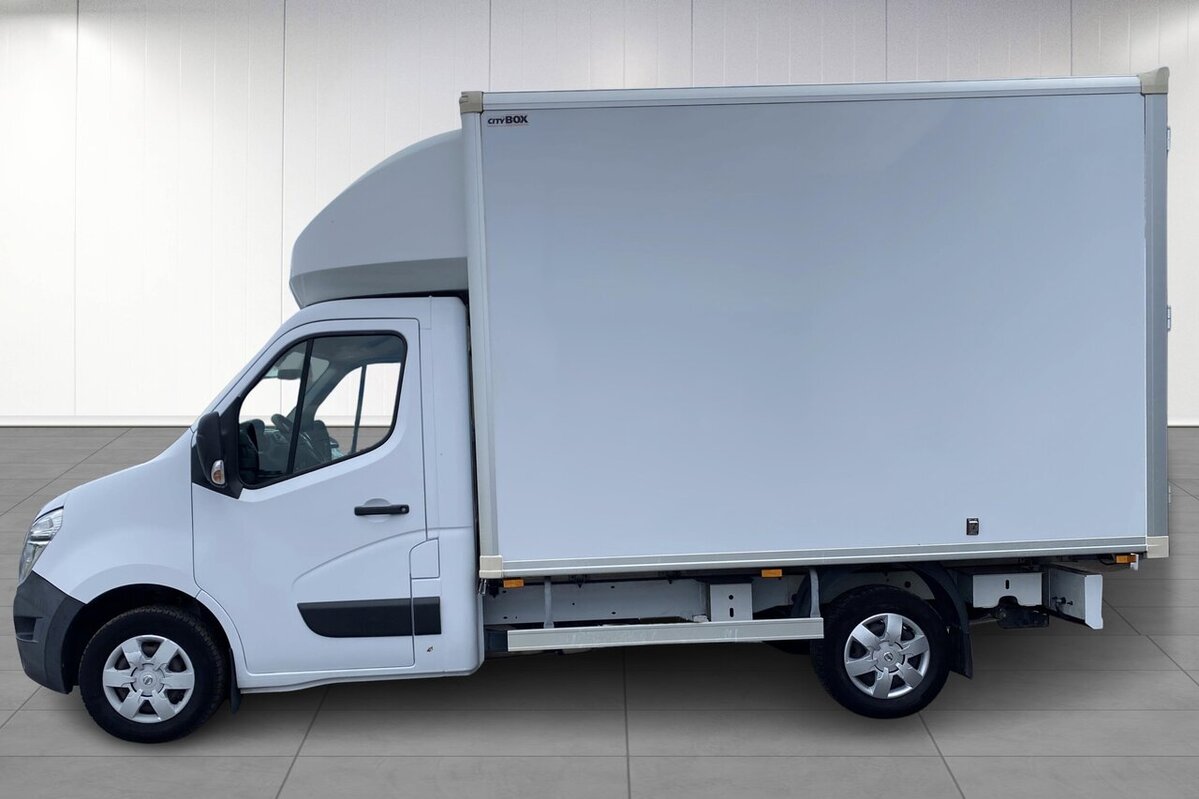 Nissan NV400