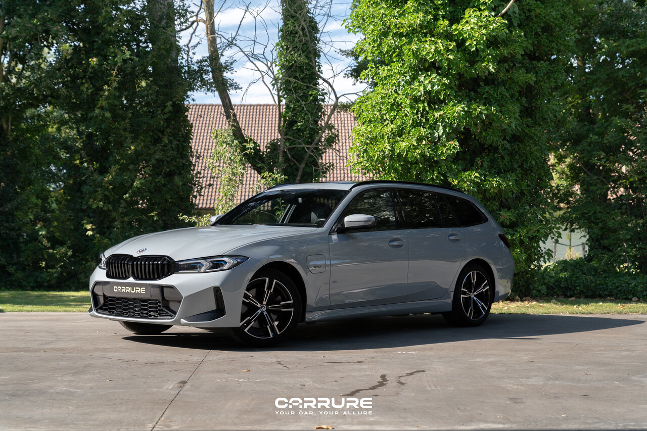 BMW 330